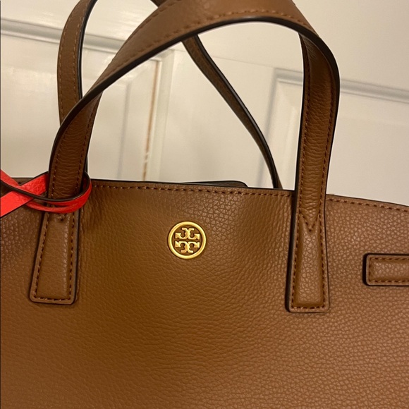 Tory Burch Small Walker Satchel - brand new without tags condition- gorgeous bag - Picture 11 of 16